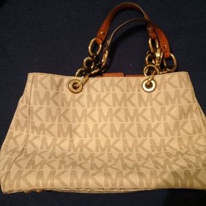 Micheal kors purse